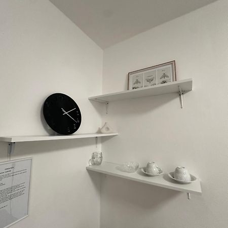 Room 1 Km From Center Pressburg Exterior foto